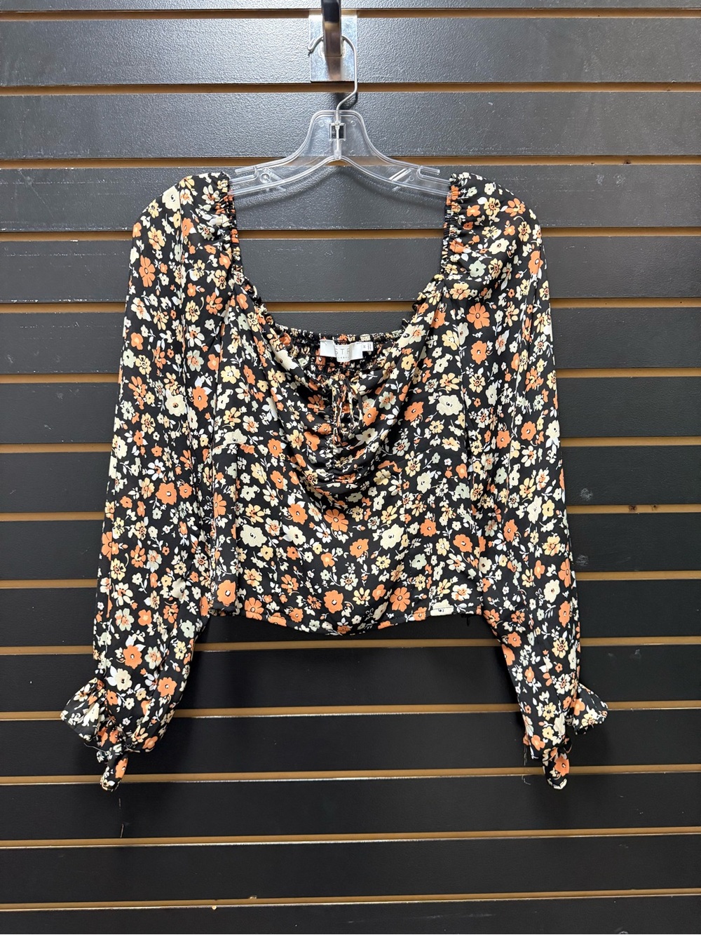 ASTR The Label Black Rust Floral Ruched Long Sleeve Top Size M